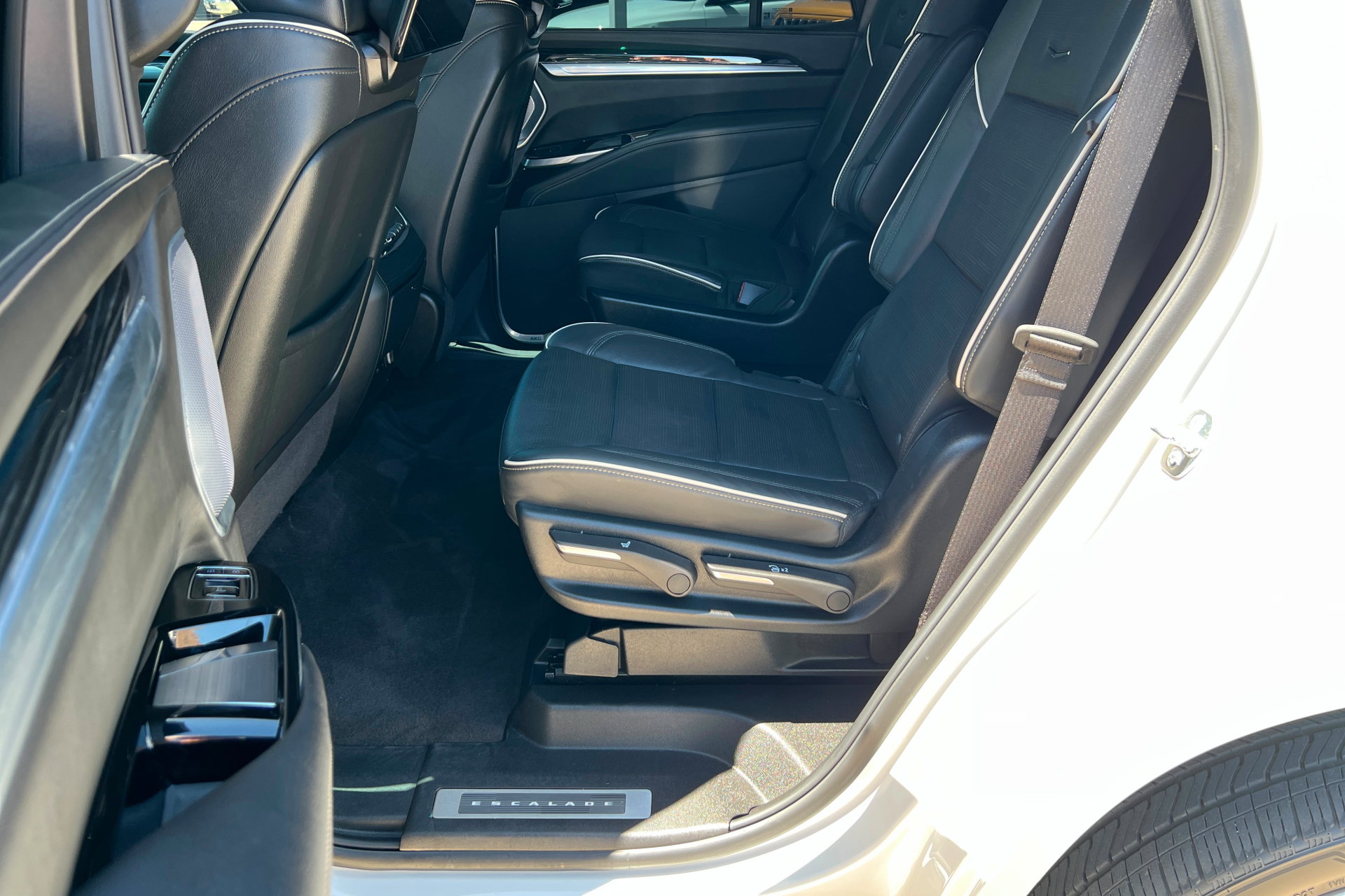 Used 2025 Cadillac Escalade Sport w/ Touring Package AWD/4WD image 22