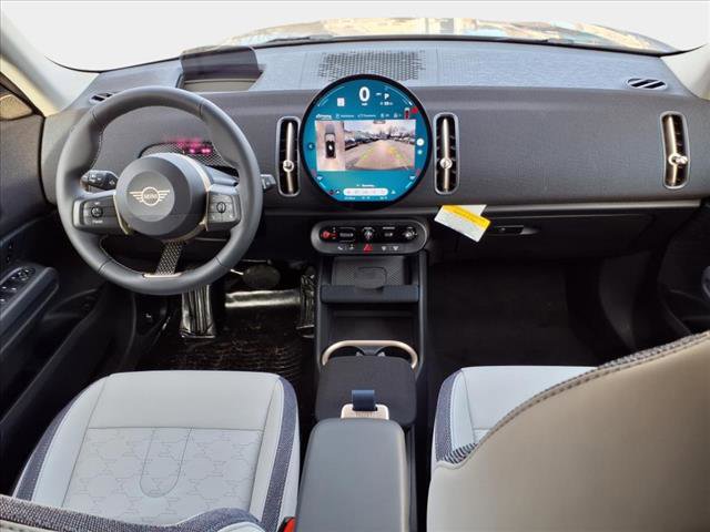 Used 2025 MINI Cooper Countryman S w/ Comfort Package Max image 9