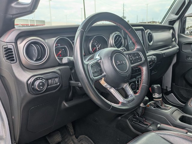 Used 2022 Jeep Gladiator Rubicon w/ LED Lighting Group AWD/4WD image 9