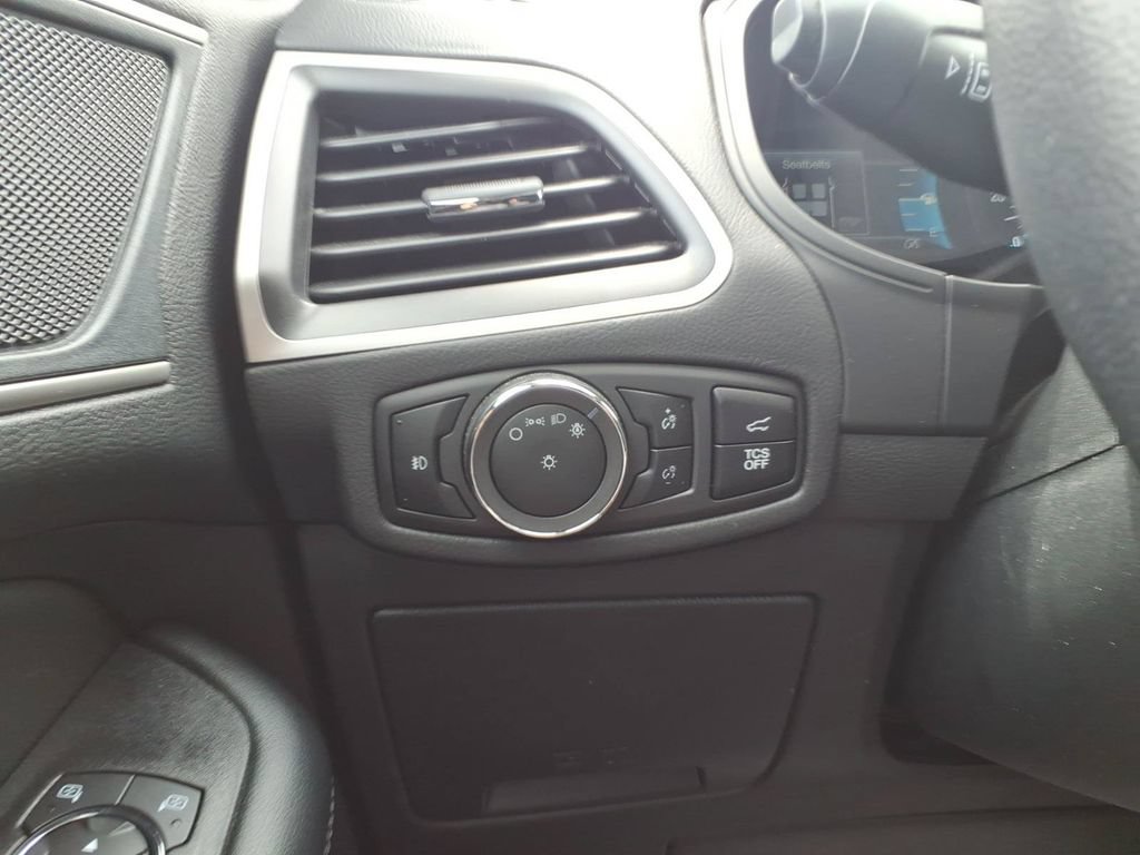 Used 2024 Ford Edge SEL w/ Convenience Package AWD/4WD image 14