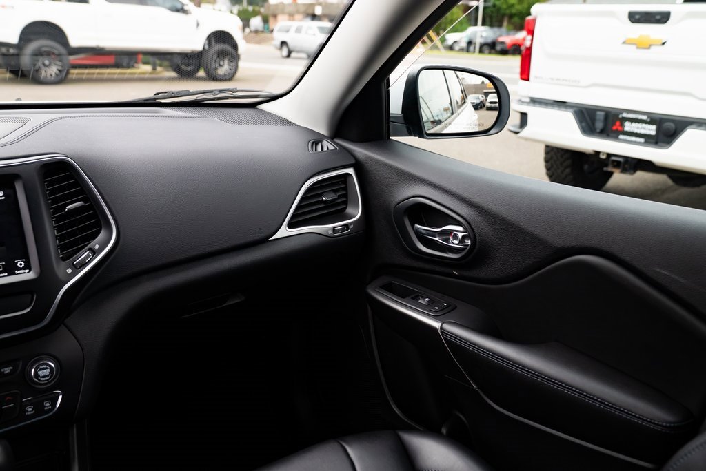 Used 2020 Jeep Cherokee Latitude w/ Quick Order Package 26F North image 10