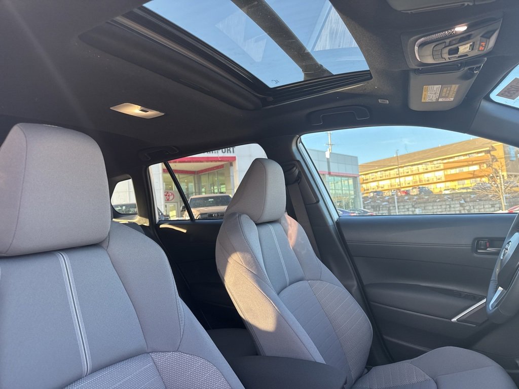 New 2026 Toyota Corolla Cross SE image 6