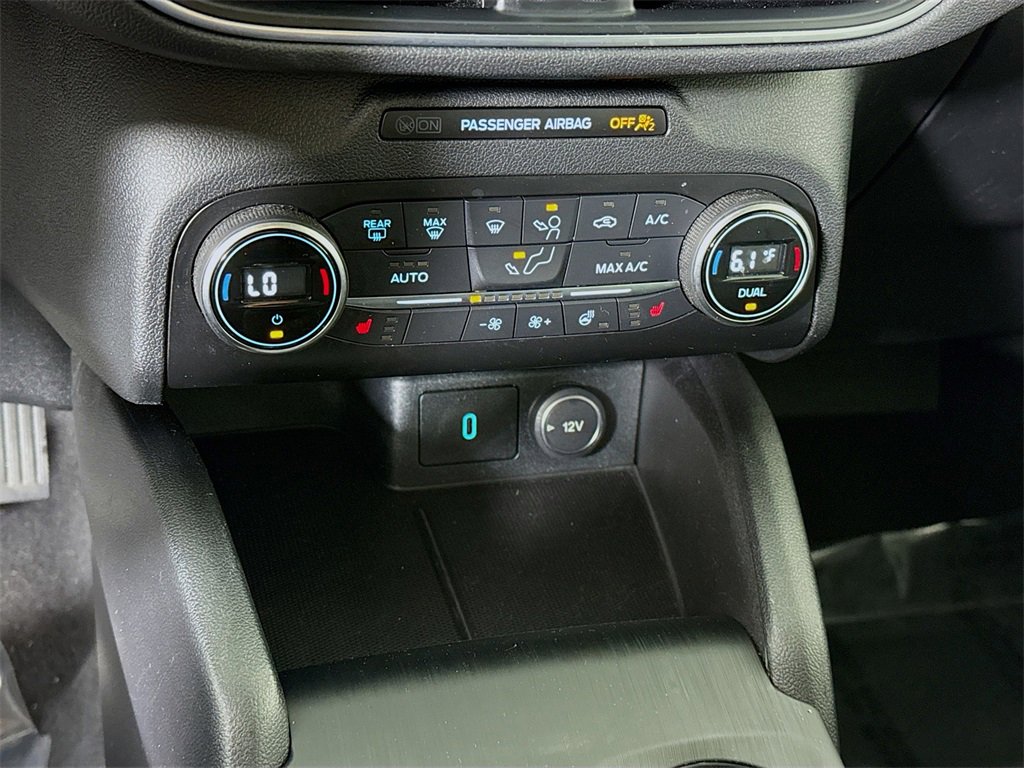 Used 2020 Ford Escape Titanium image 8