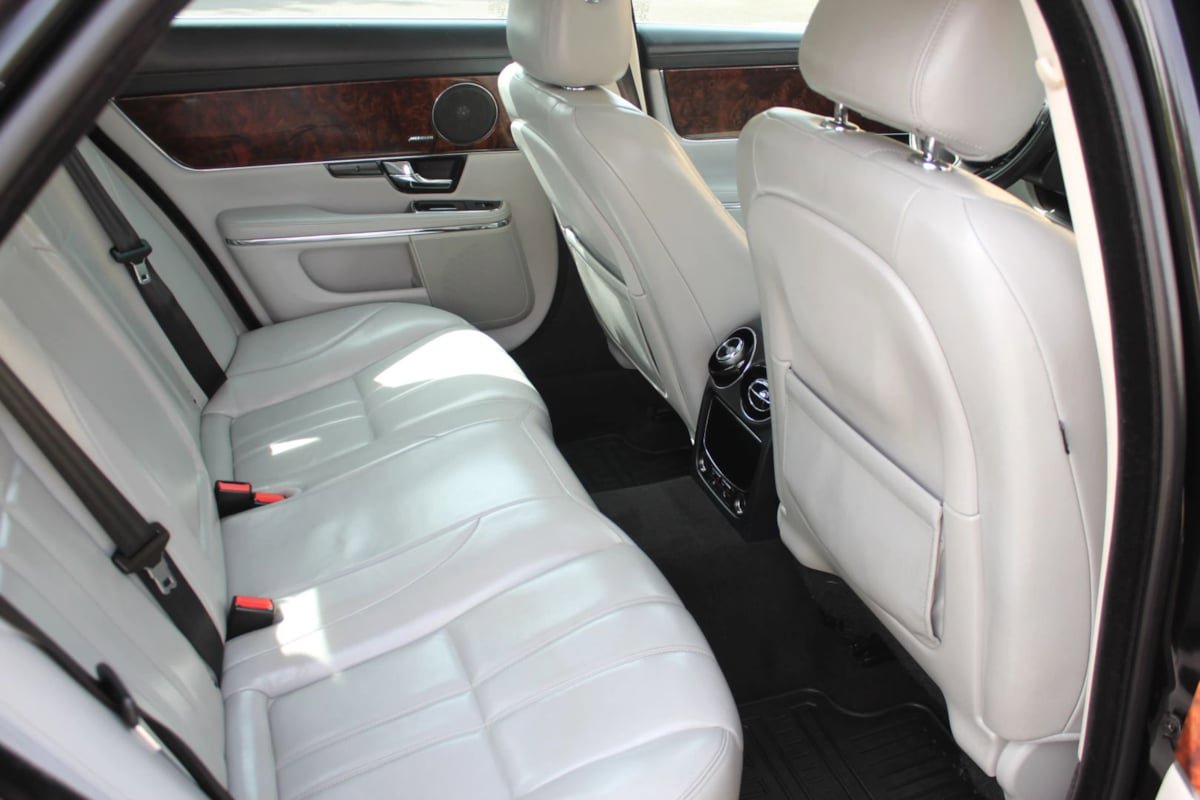 Used 2013 Jaguar XJ AWD image 25