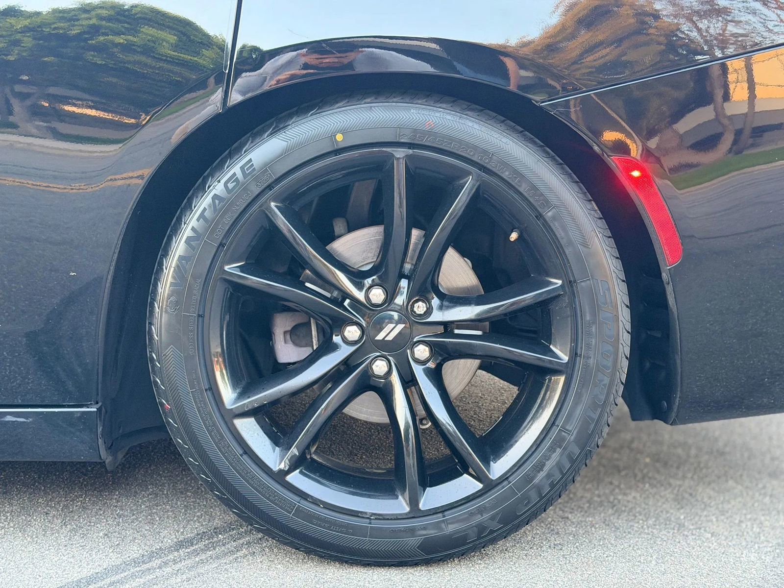 Used 2018 Dodge Charger SXT w/ Blacktop Package image 13