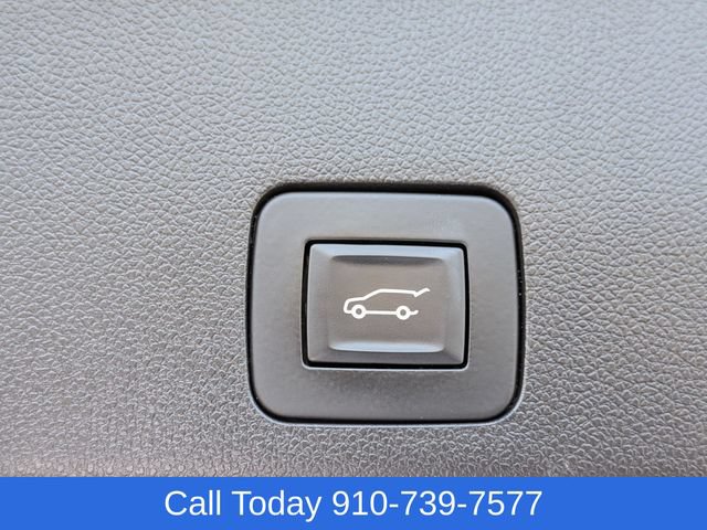 Used 2023 Buick Encore GX Essence w/ Experience Buick Package FWD image 32