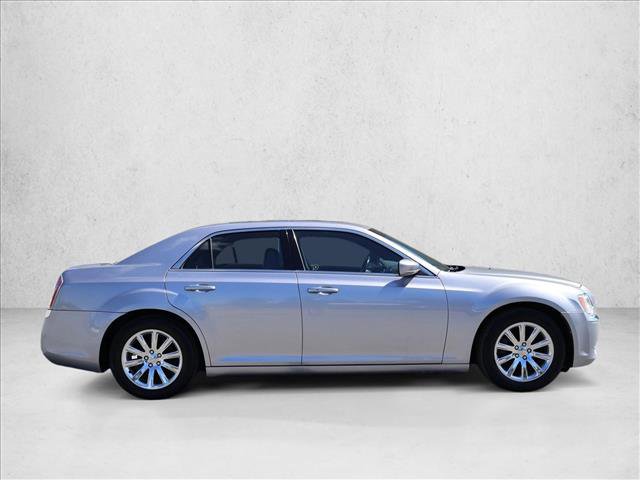 Used 2013 Chrysler 300 Touring w/ Driver Convenience Group RWD image 4