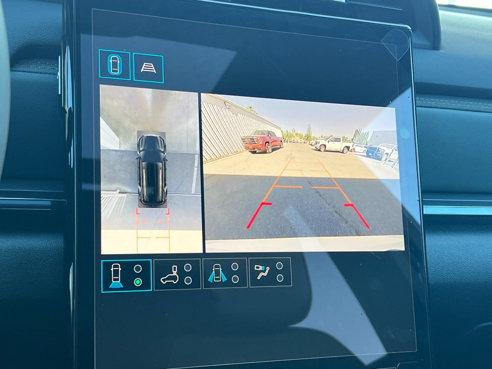 New 2027 GMC Terrain AT4 w/ Convenience Package III AWD/4WD image 18