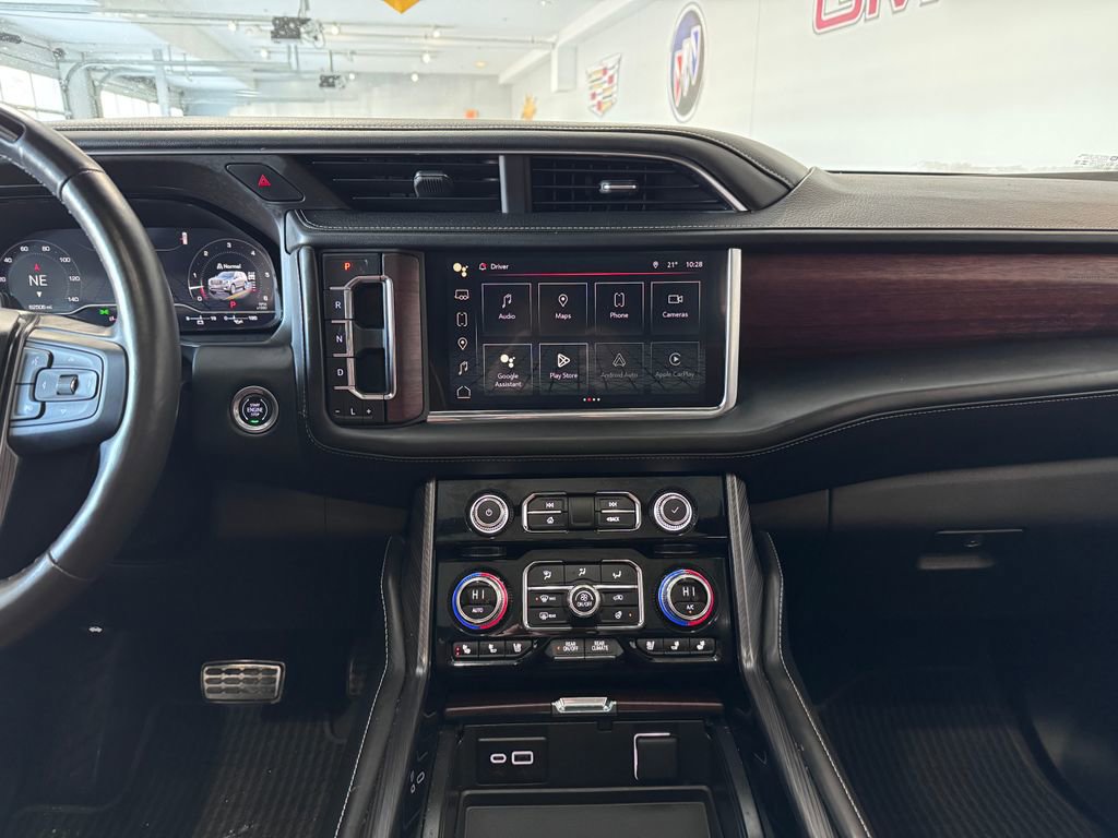 Certified 2024 GMC Yukon Denali Ultimate image 19