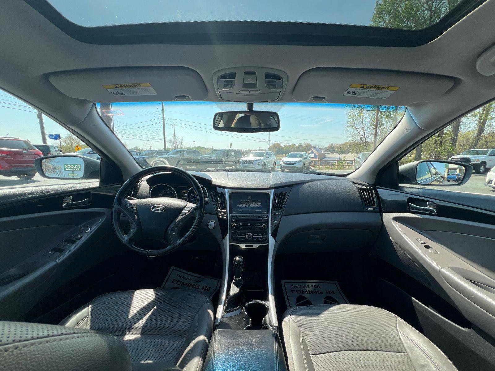 Used 2014 Hyundai Sonata Limited w/ Technology Package 05 FWD image 19