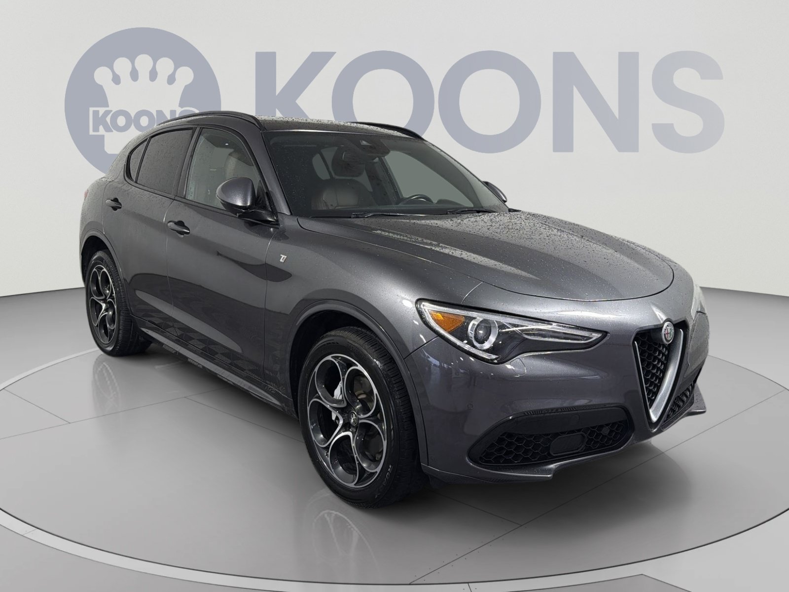 Used 2023 Alfa Romeo Stelvio Ti AWD/4WD image 10