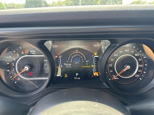 New 2026 Jeep Gladiator Rubicon w/ Steel Power Dome Hood Package AWD/4WD image 10