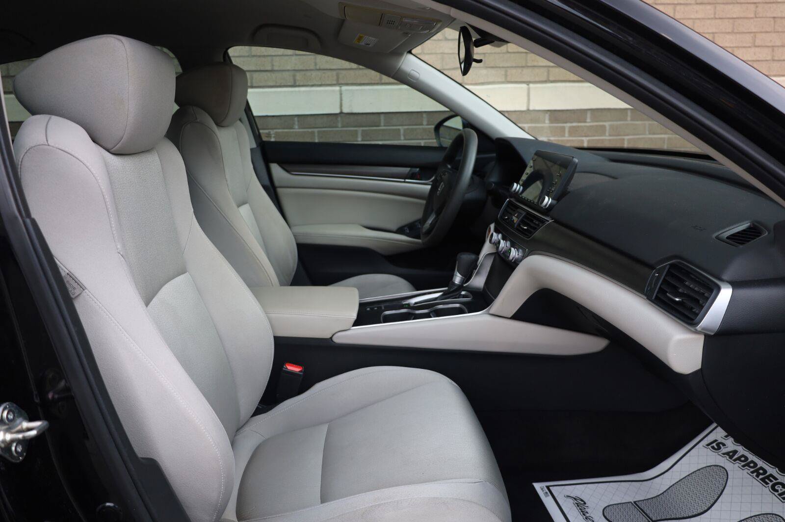 Used 2018 Honda Accord LX image 26