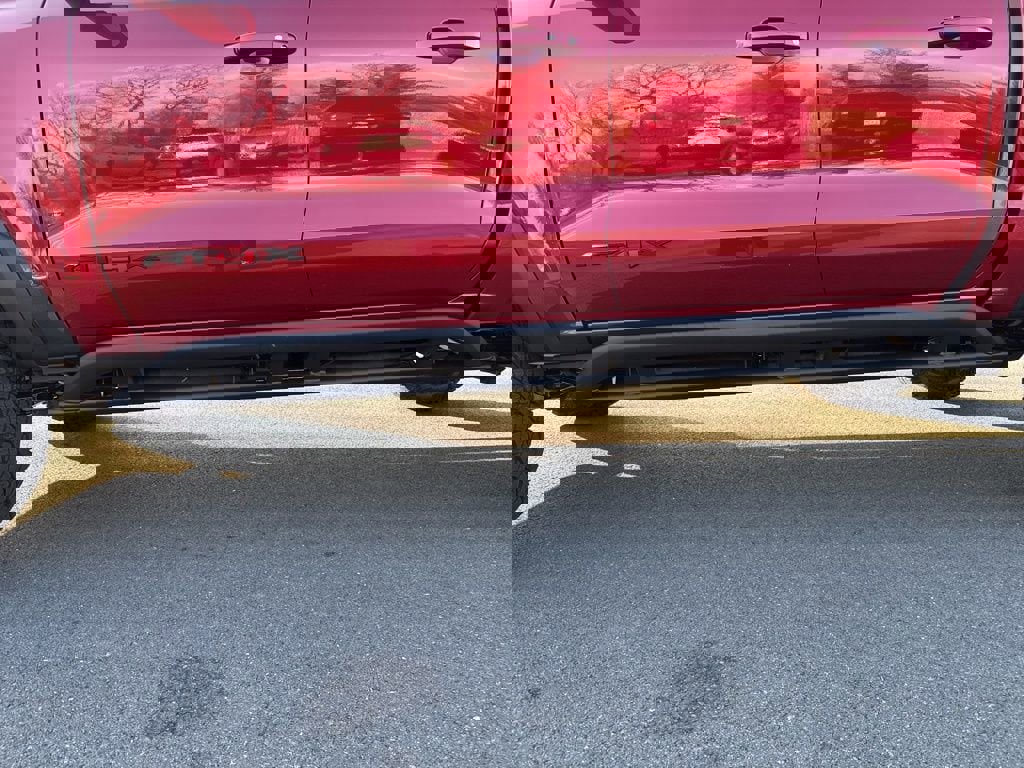 New 2026 GMC Canyon AT4X w/ LPO, Black Badging Package image 57