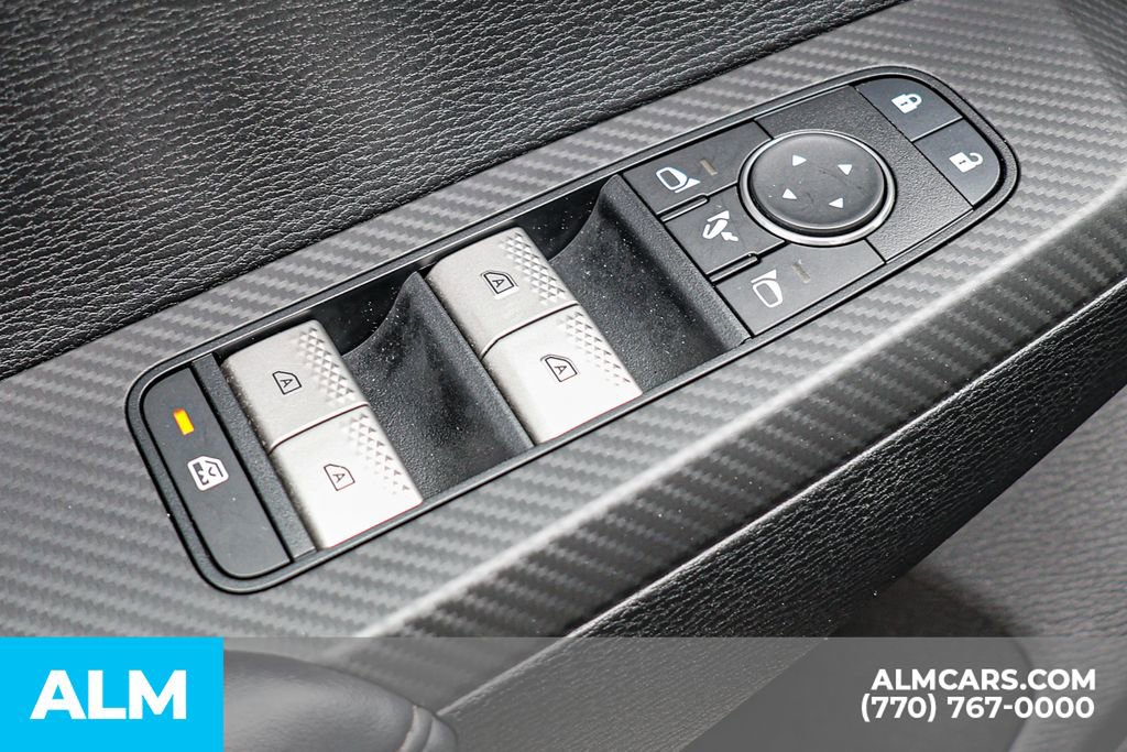 Used 2025 Mitsubishi Outlander SE image 54