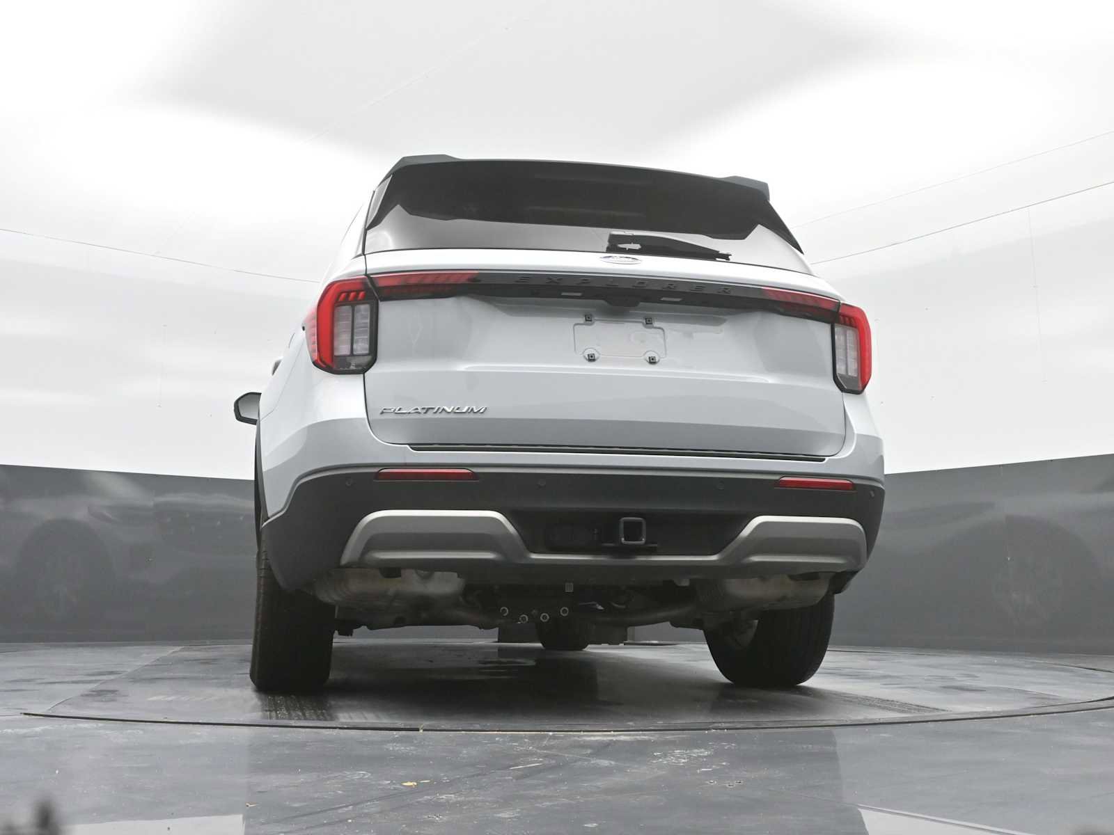Used 2025 Ford Explorer Platinum image 34