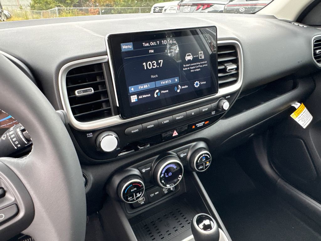 New 2026 Hyundai Venue SEL image 19