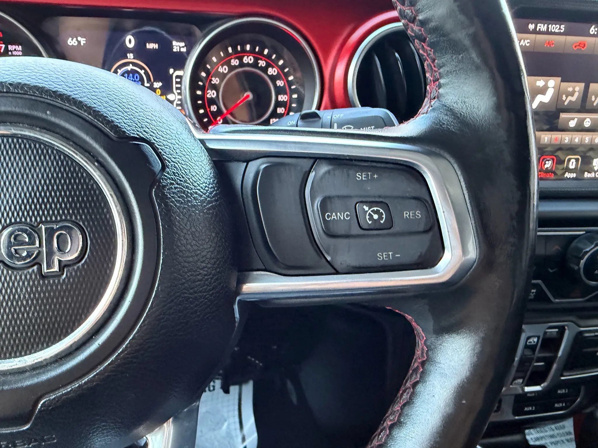 Used 2018 Jeep Wrangler Unlimited Rubicon image 26