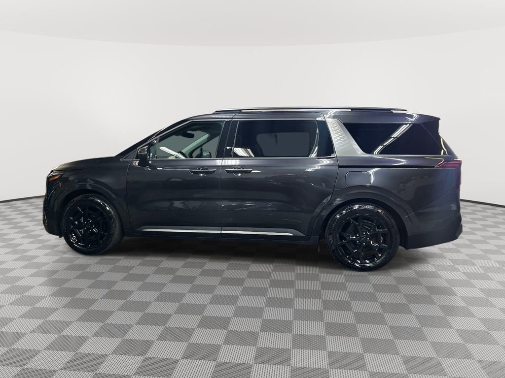 Used 2025 Kia Carnival SX Prestige image 6