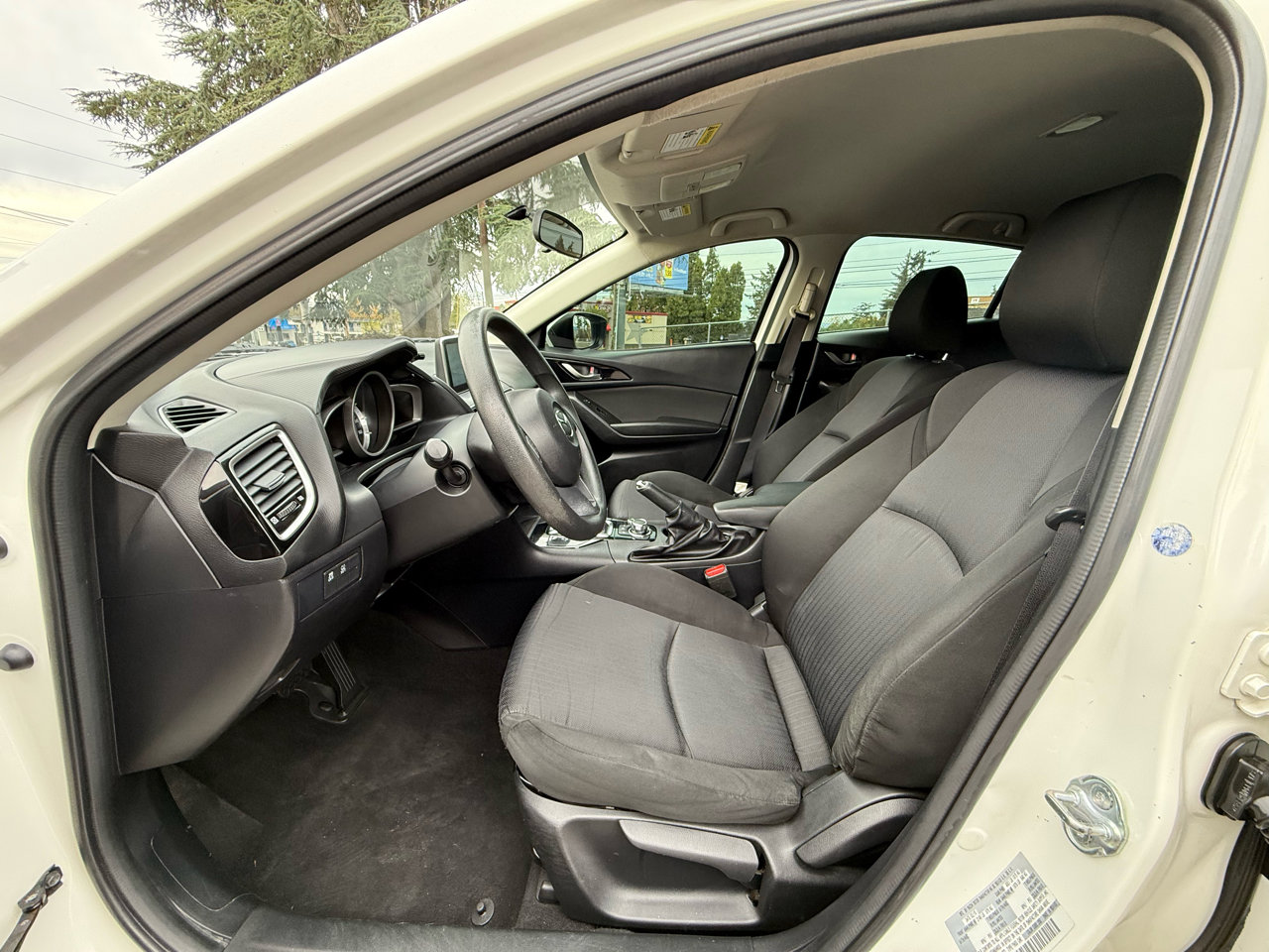 Used 2015 MAZDA MAZDA3 i Sport image 8