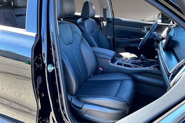 Used 2025 Kia Sorento S image 26