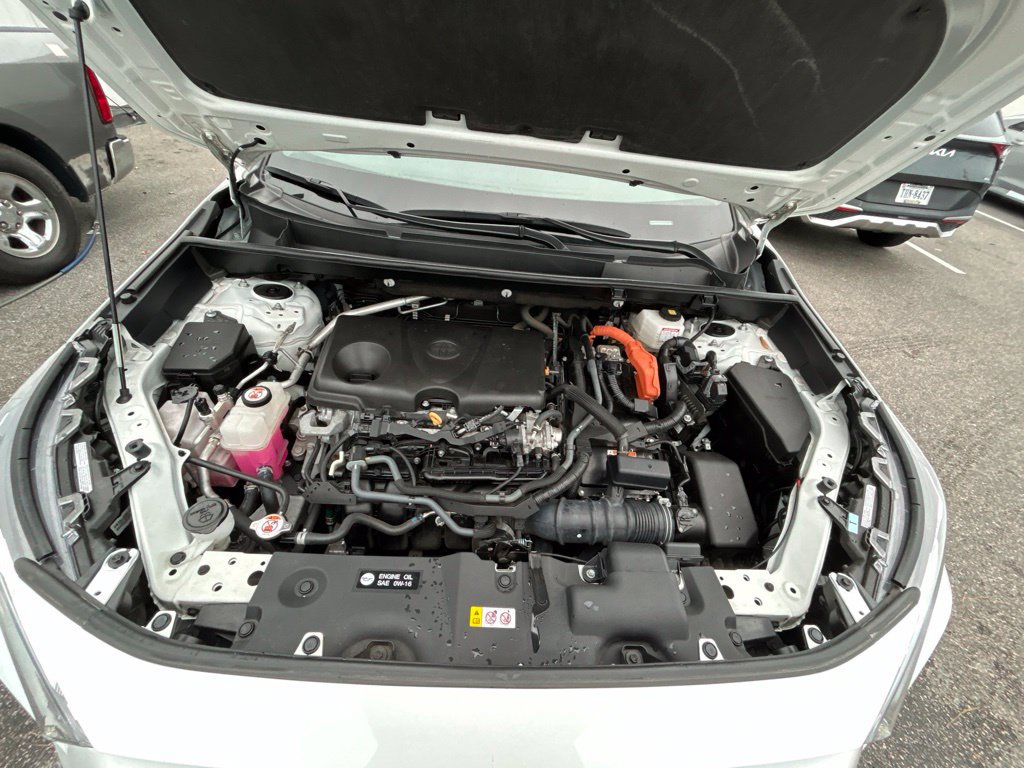 Used 2024 Toyota RAV4 XLE AWD/4WD image 10