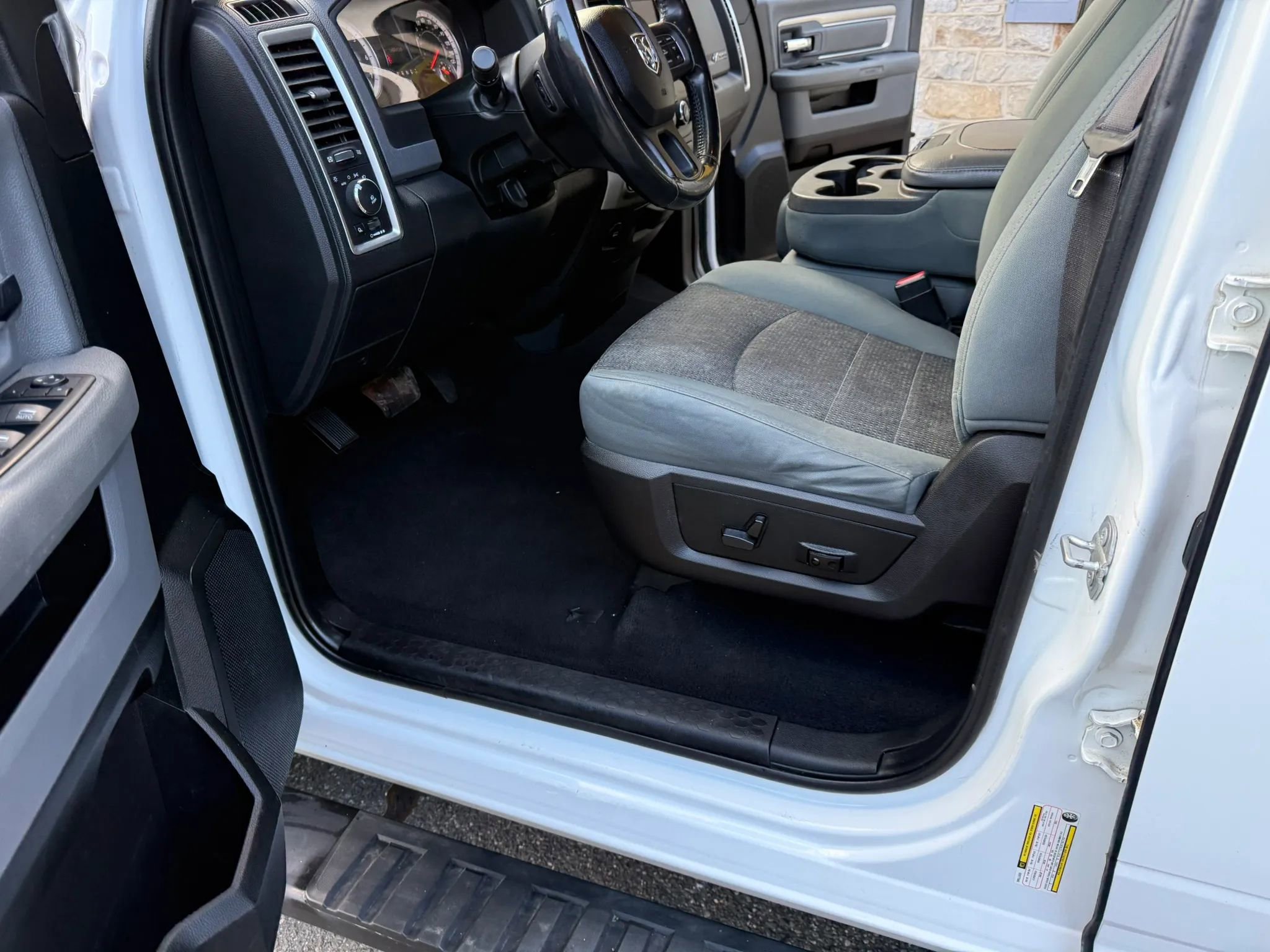 Used 2016 RAM 1500 Big Horn AWD/4WD image 28