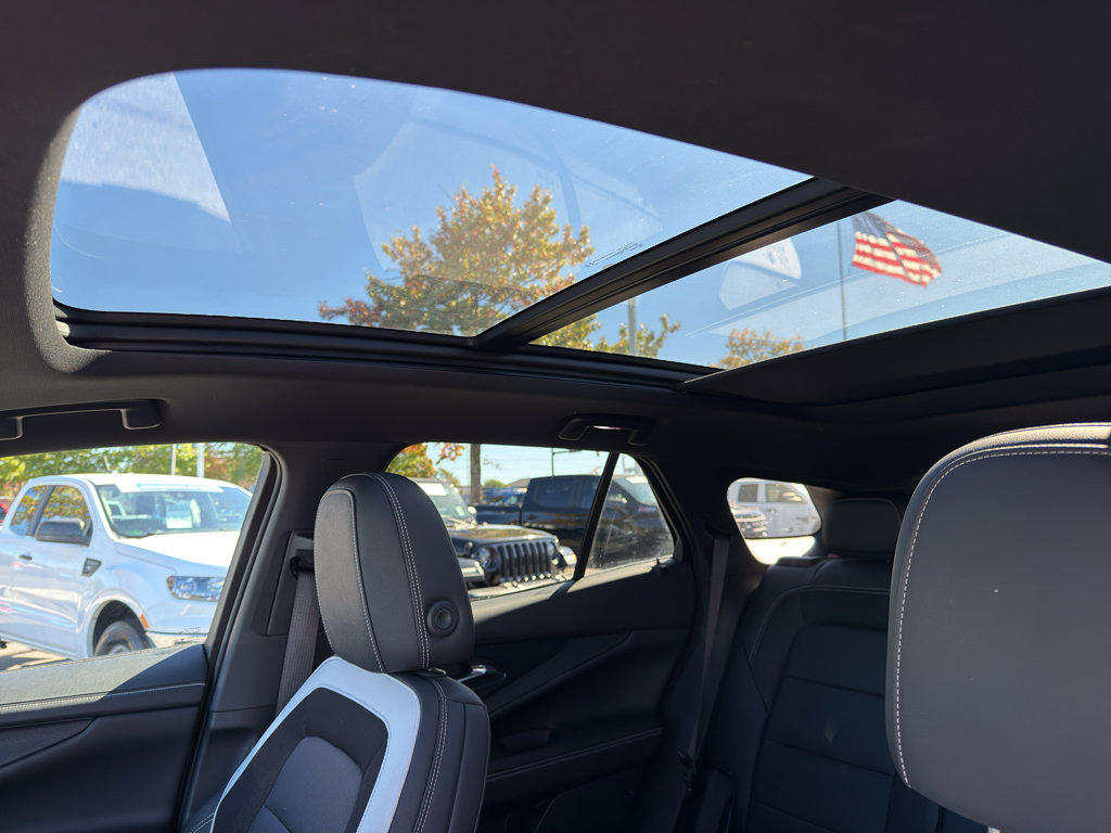 Used 2024 Chevrolet Blazer EV LT image 15