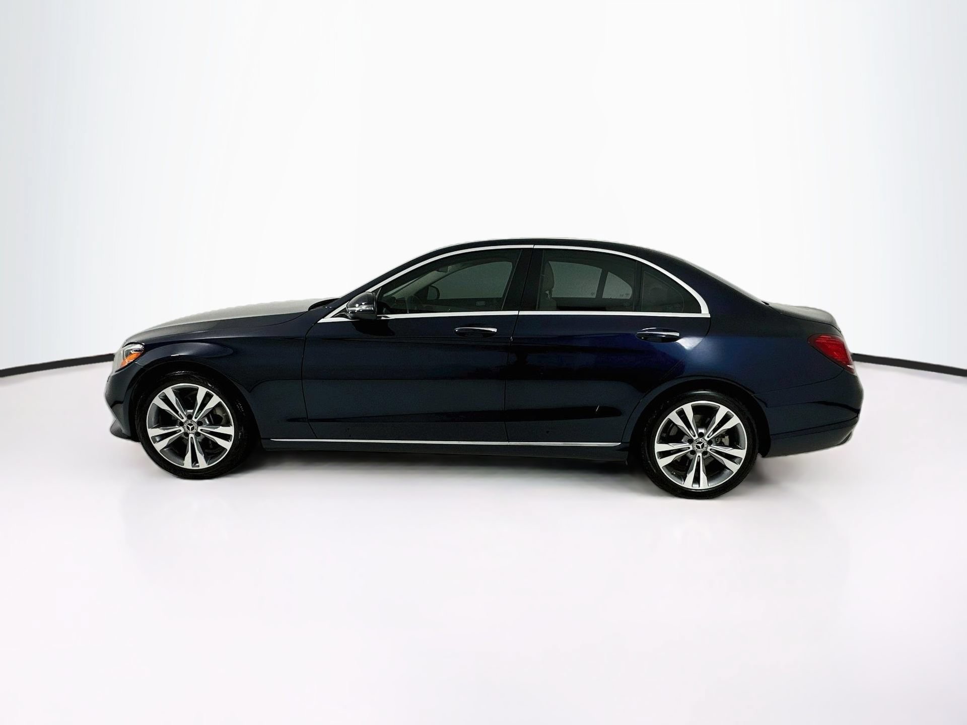 Used 2019 Mercedes-Benz C 300 Sedan image 5