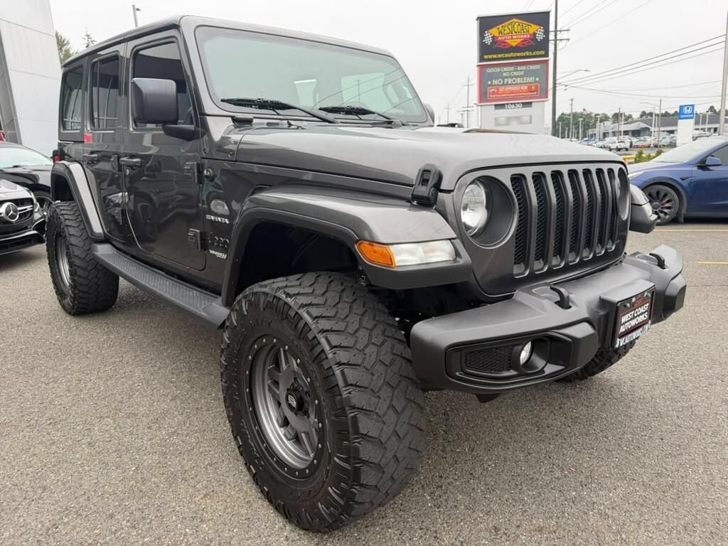 Used 2019 Jeep Wrangler Unlimited Sahara AWD/4WD image 2