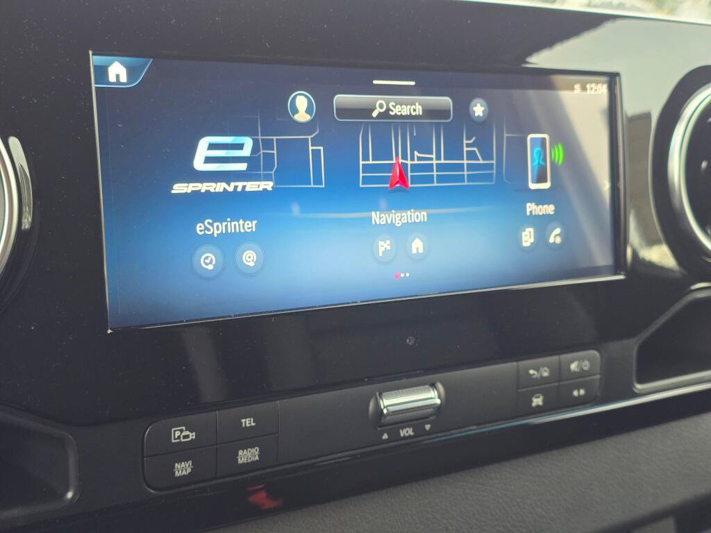 New 2025 Mercedes-Benz eSprinter 170 Cargo image 42