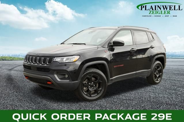Used 2023 Jeep Compass Trailhawk image 1