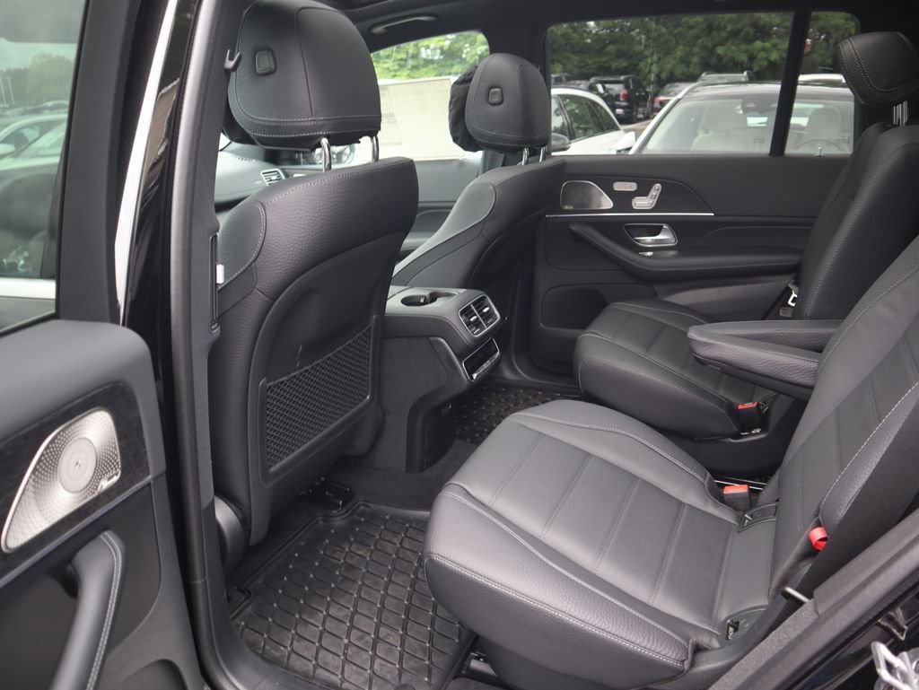 New 2025 Mercedes-Benz GLS 580 4MATIC image 11