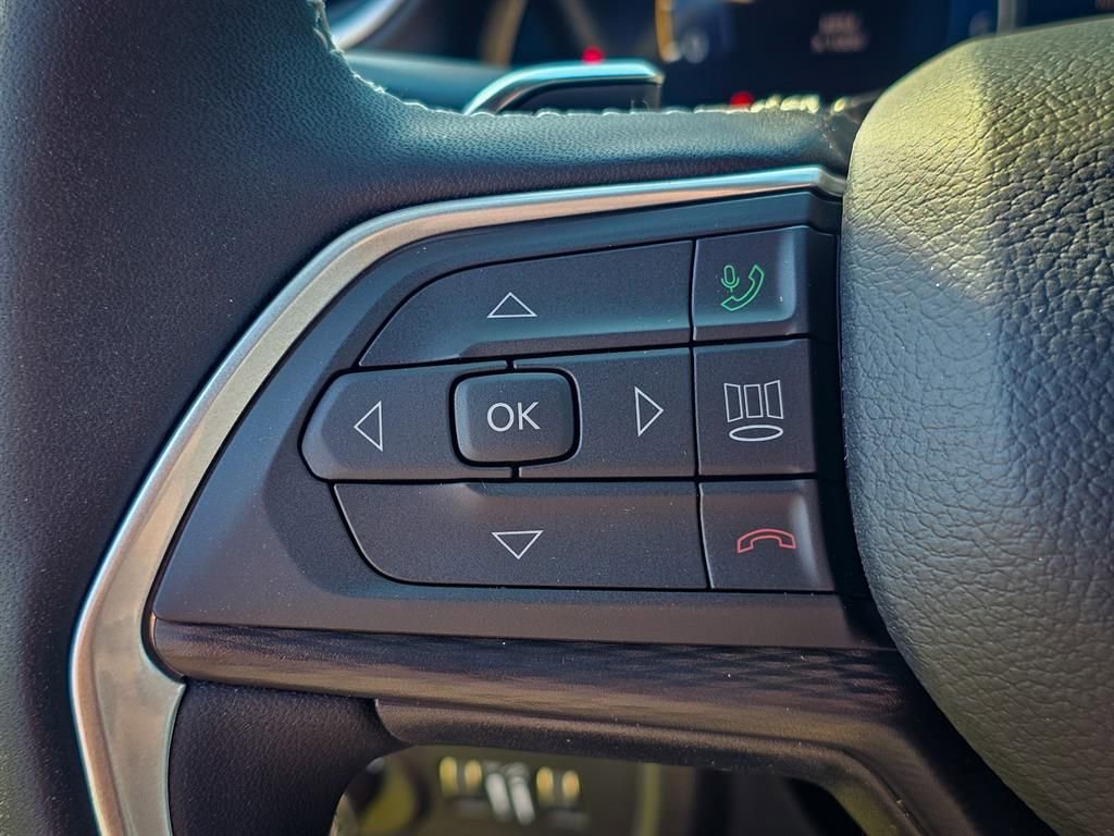 New 2025 Jeep Grand Cherokee L Altitude image 20