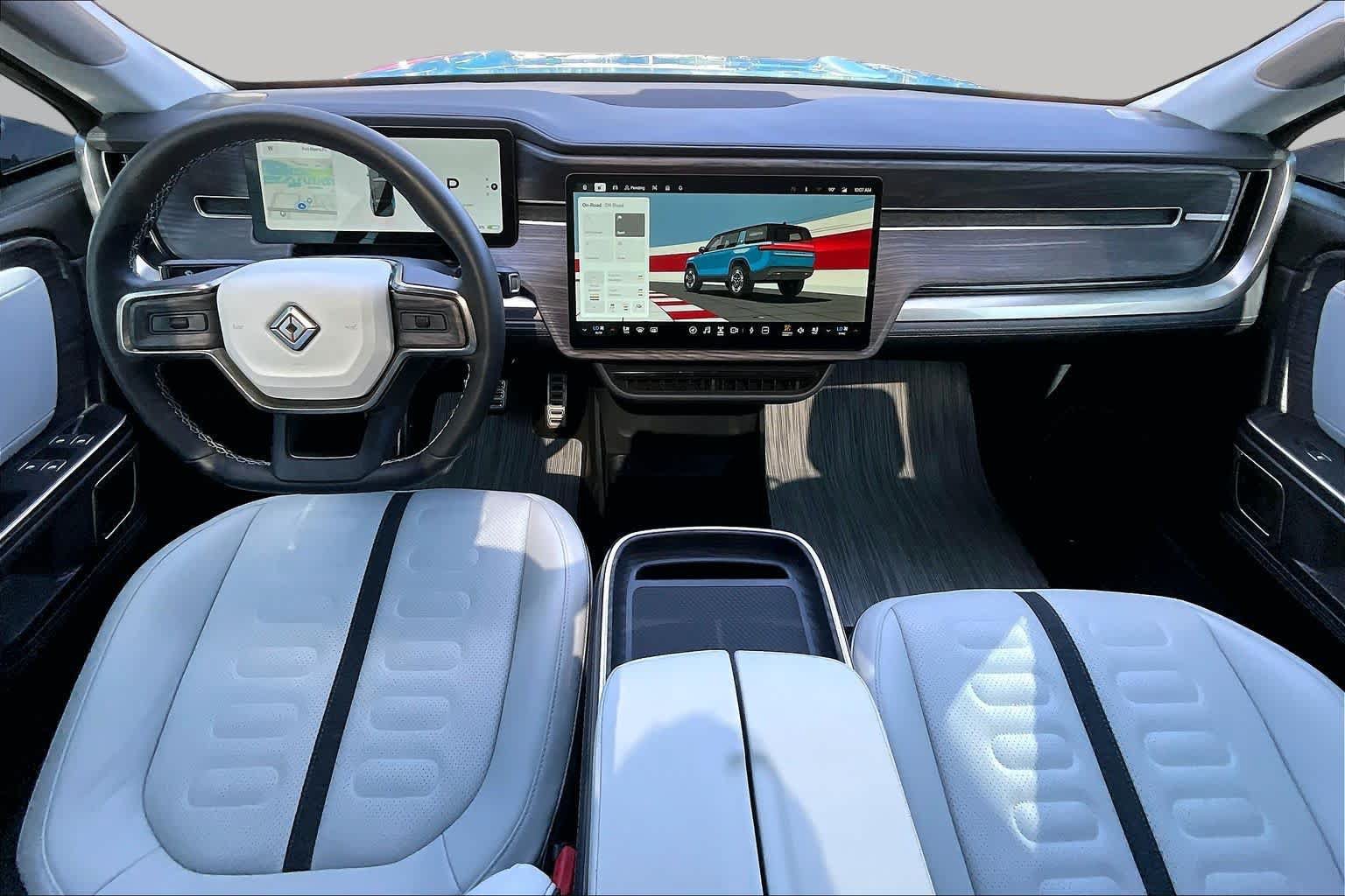 Used 2023 Rivian R1S Adventure AWD/4WD image 15