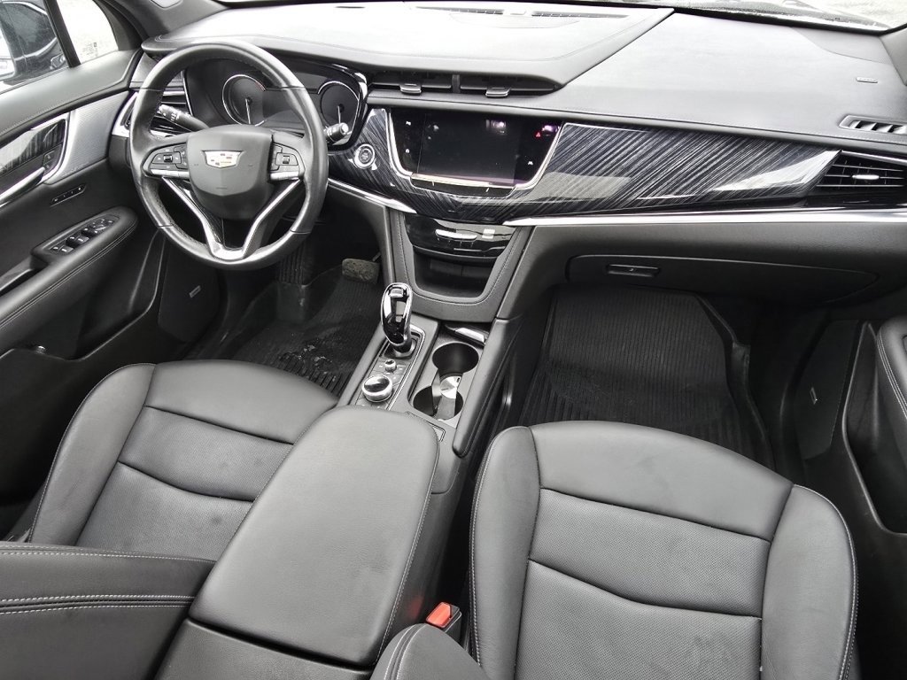 Used 2024 Cadillac XT6 Premium Luxury w/ LPO, Floor Liner Package image 21