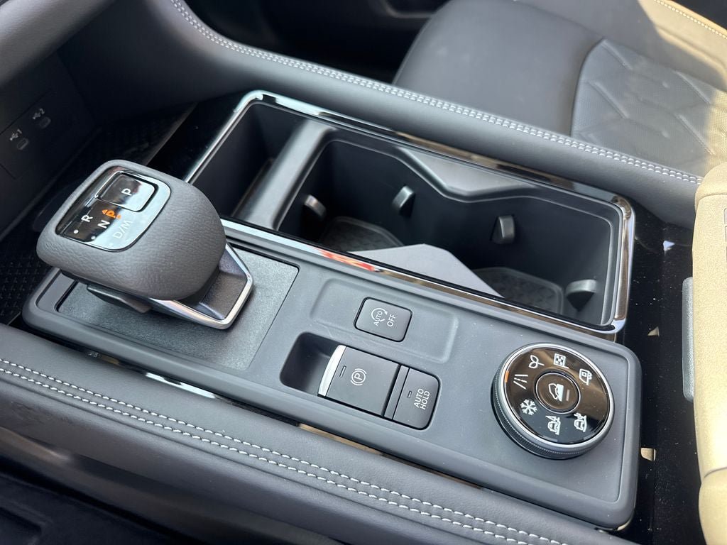 New 2026 Nissan Pathfinder Platinum AWD/4WD image 19