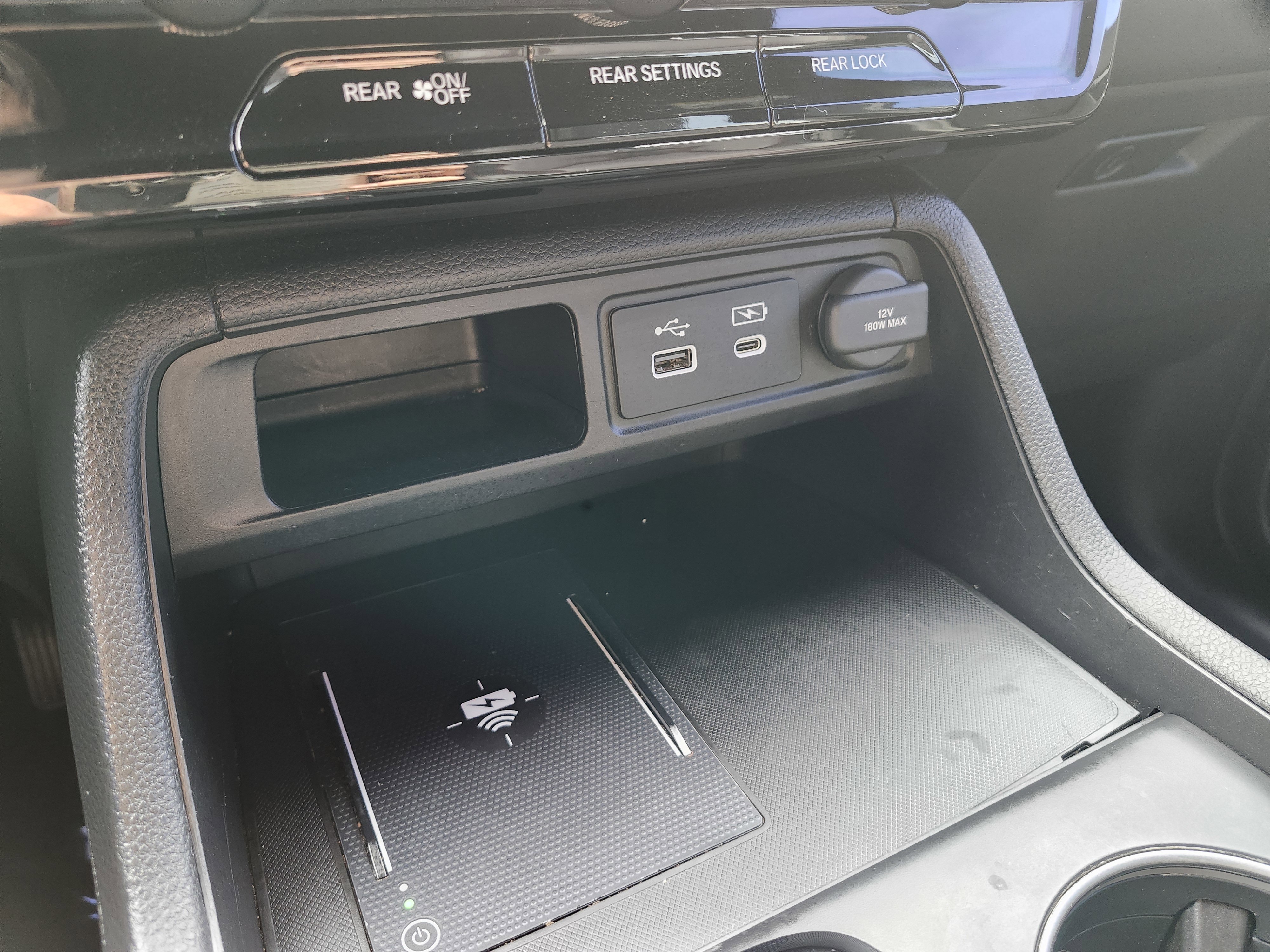 Used 2025 Honda Pilot Black Edition image 11