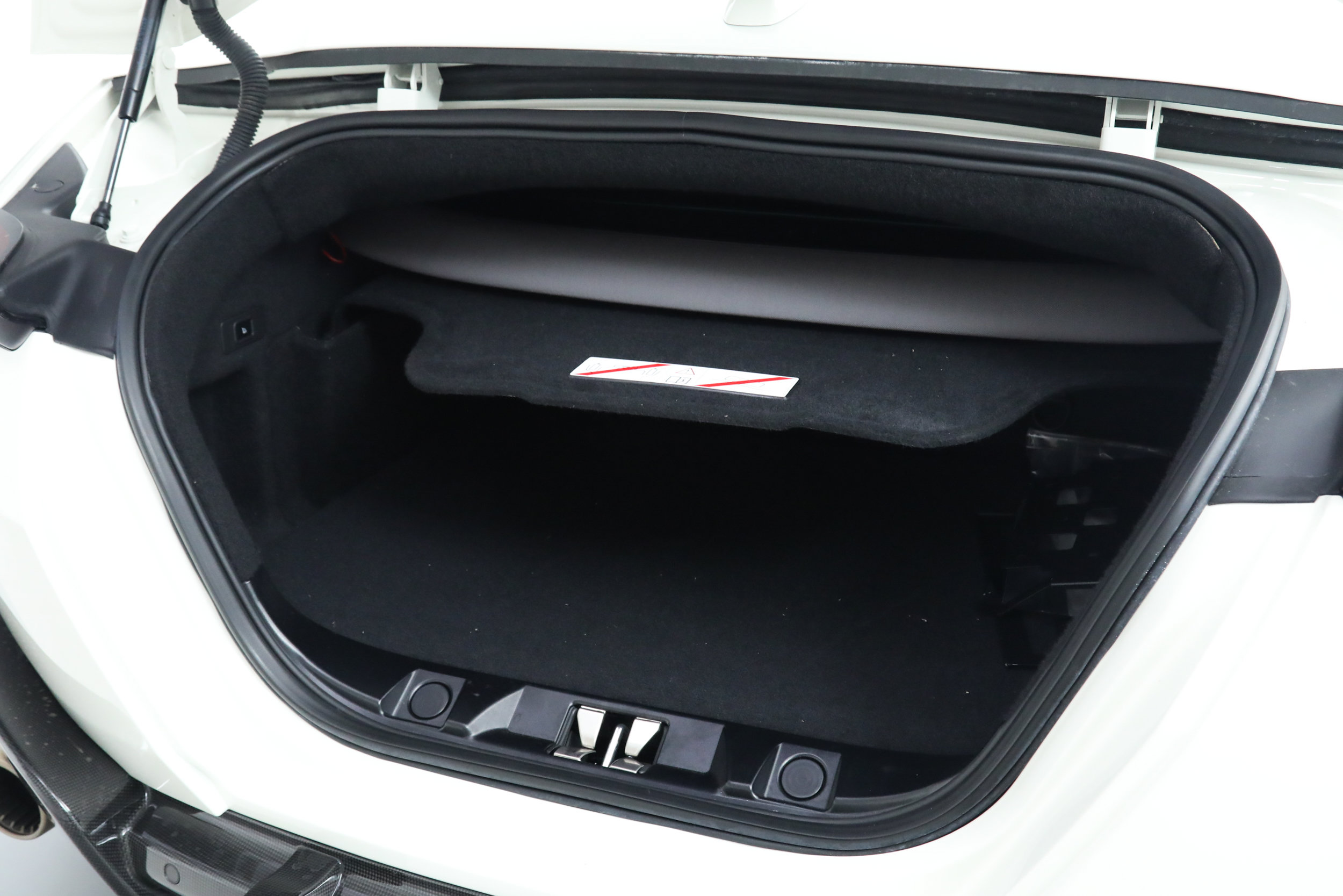 Certified 2024 Ferrari Roma Spider RWD image 38