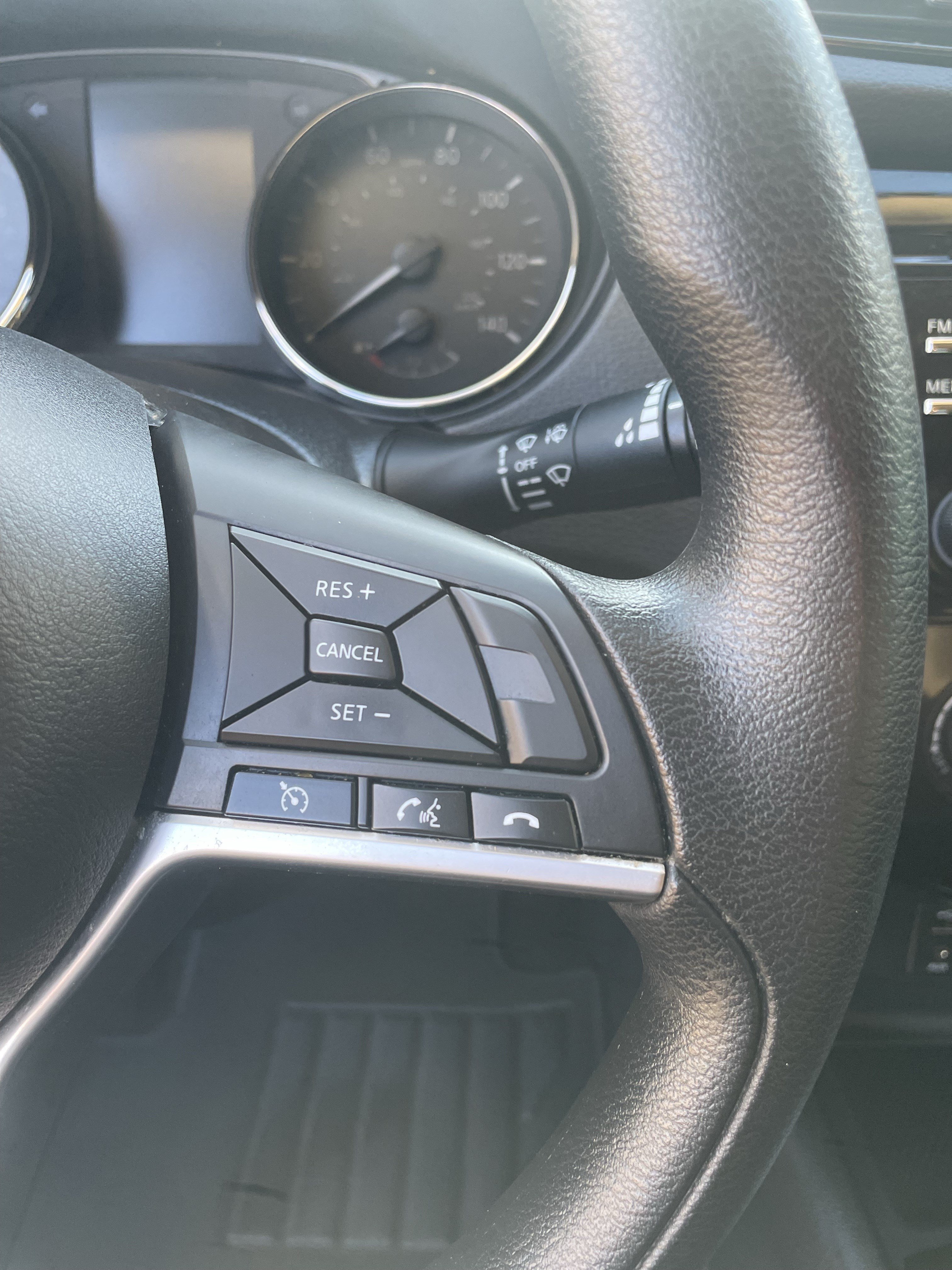 Used 2018 Nissan Rogue Sport S w/ S Appearance Package FWD image 25