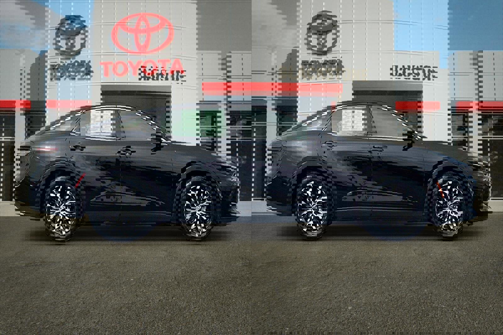 Certified 2024 Toyota Crown XLE image 2