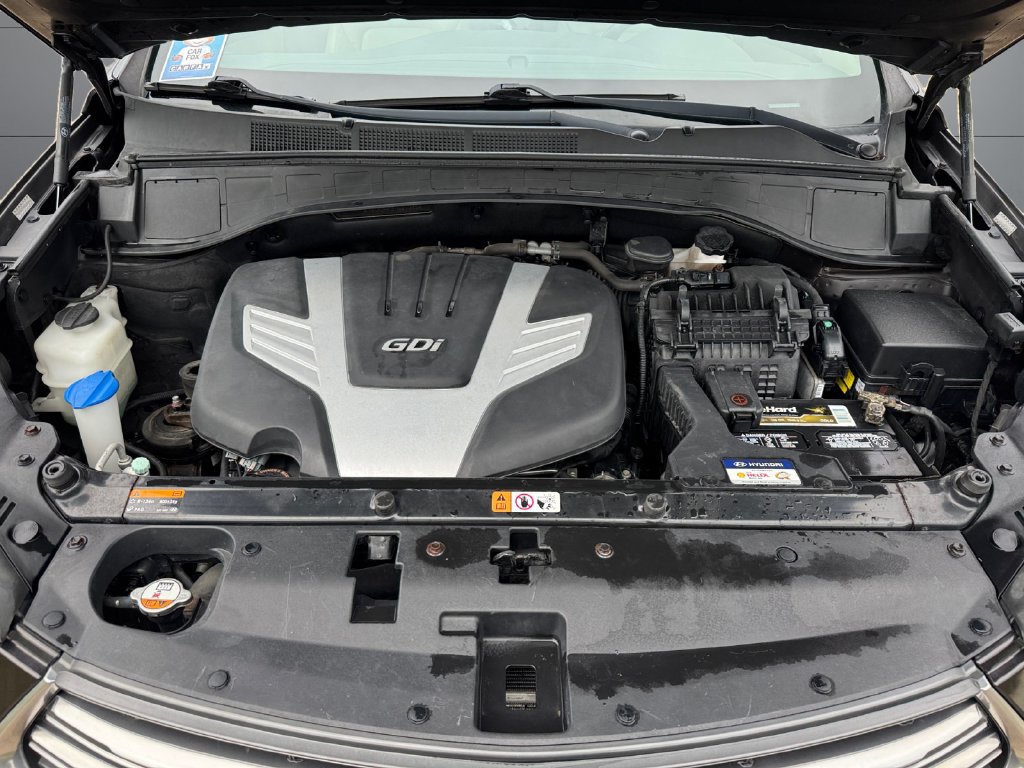 Used 2017 Hyundai Santa Fe Limited w/ Cargo Package AWD/4WD image 20