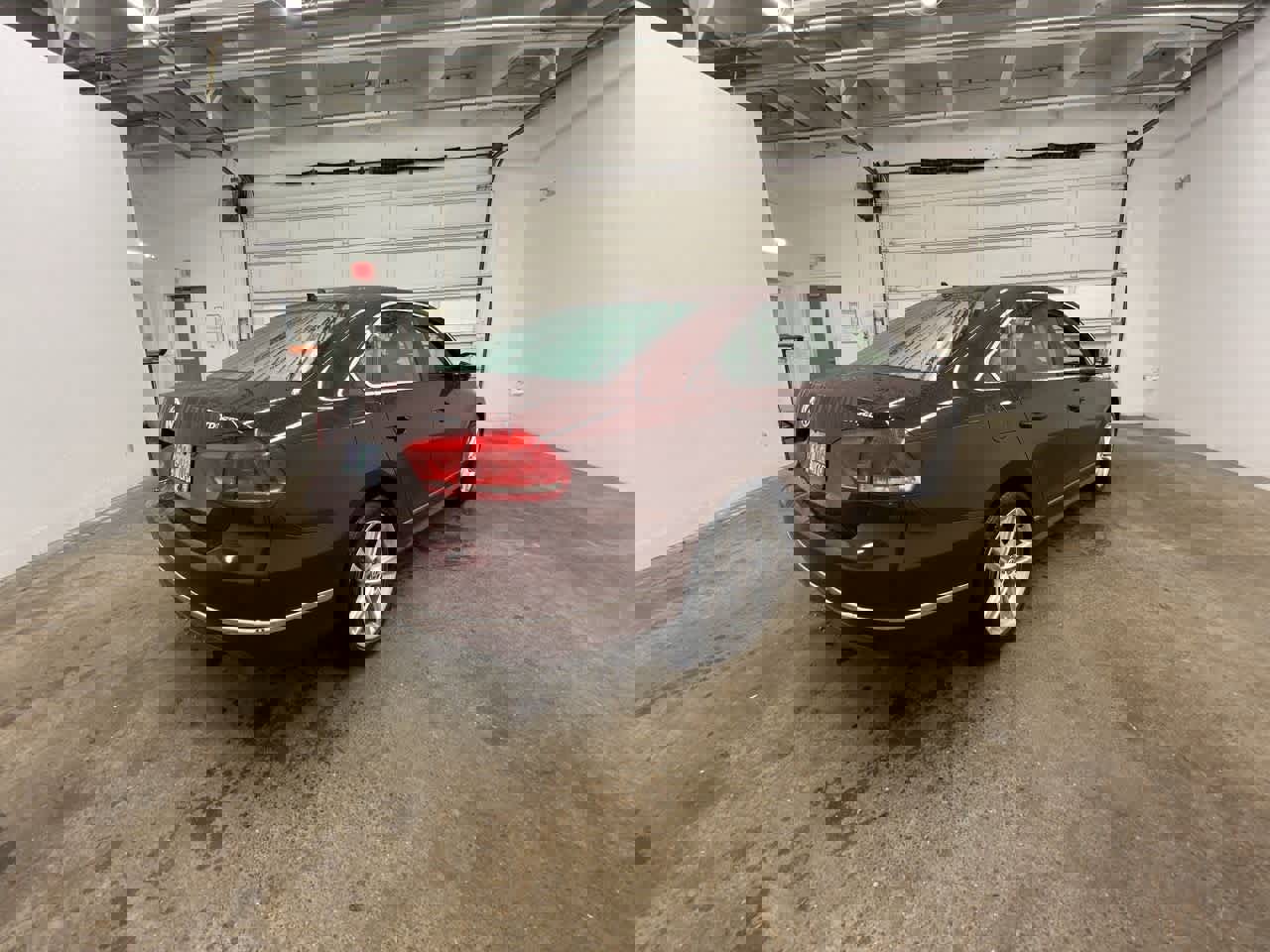 Used 2014 Volkswagen Passat TDI SEL Premium image 6