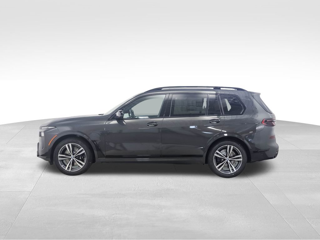 New 2026 BMW X7 M60i image 2