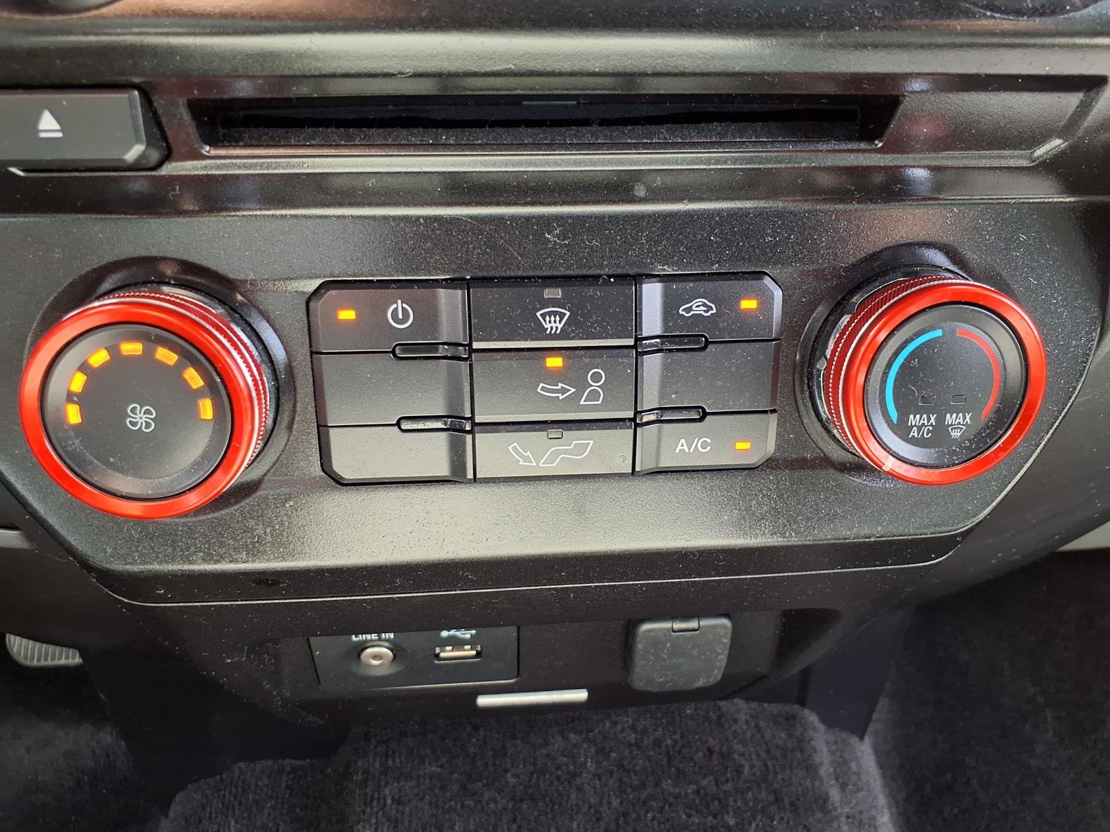 Used 2015 Ford F150 XLT image 7