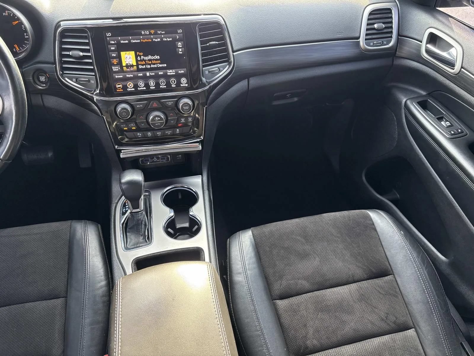 Used 2021 Jeep Grand Cherokee Laredo X AWD/4WD image 13