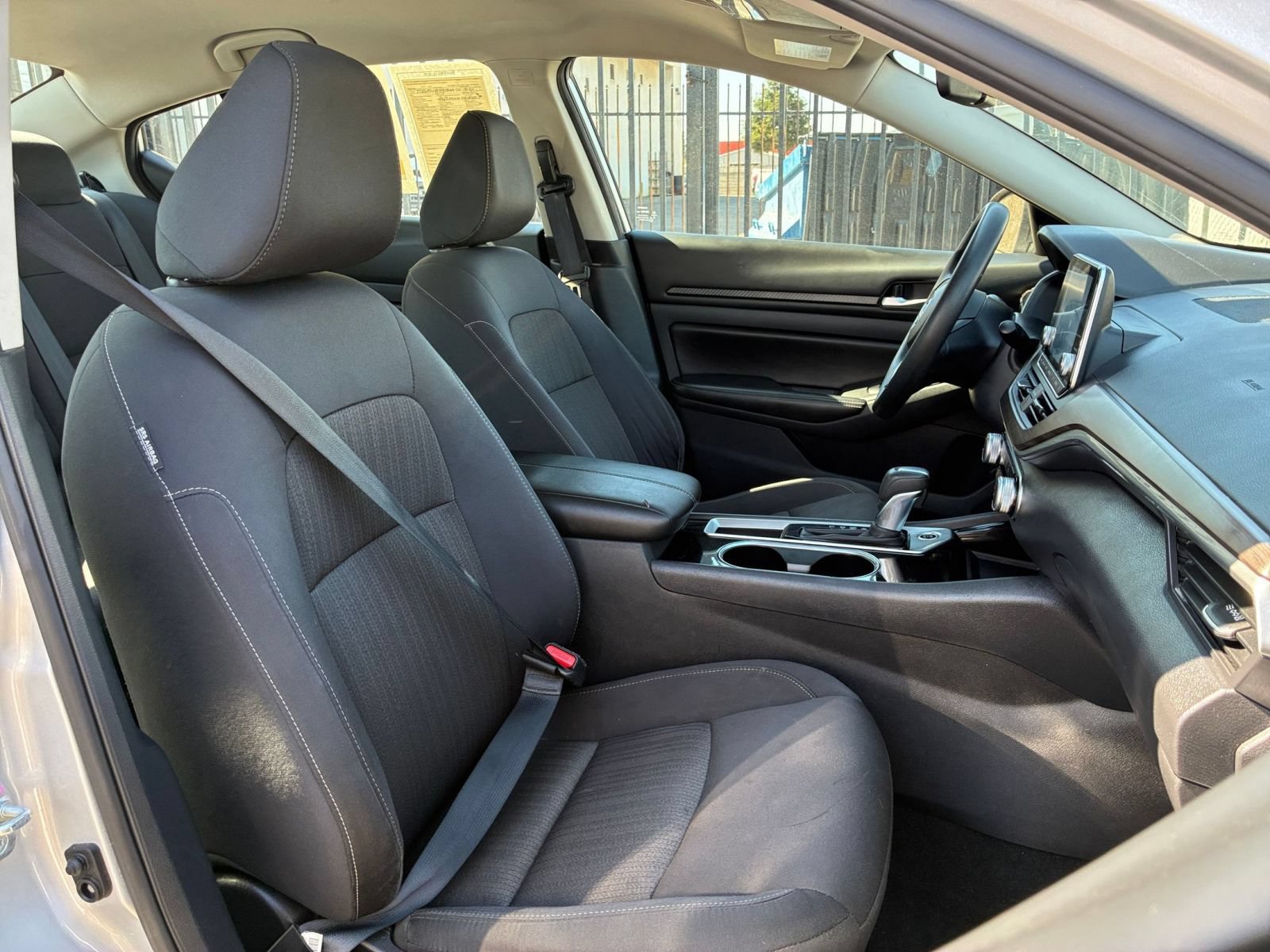 Used 2024 Nissan Altima 2.5 SV FWD image 36