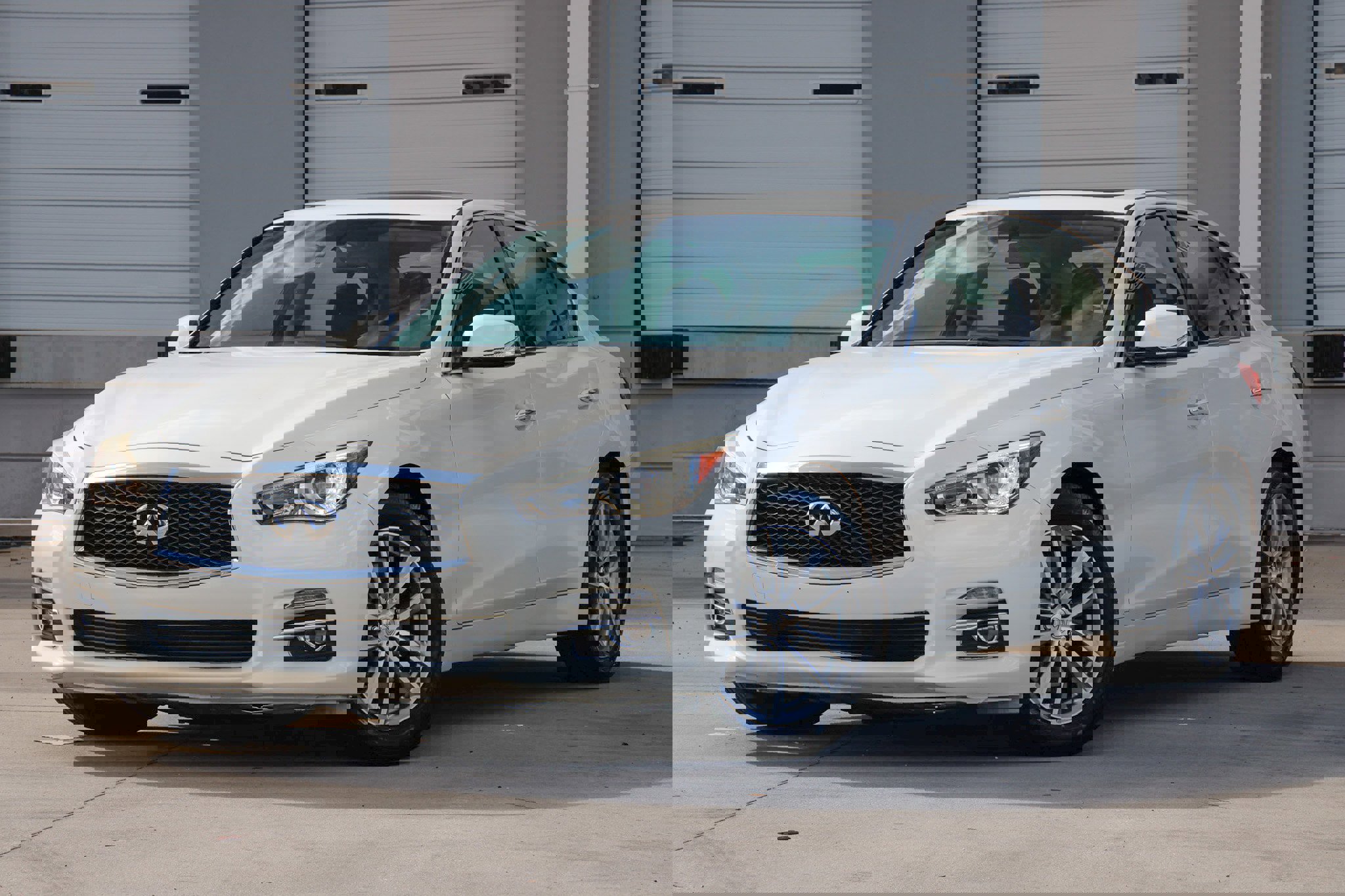 Used 2016 INFINITI Q50 Premium w/ 2.0T Premium Plus Package