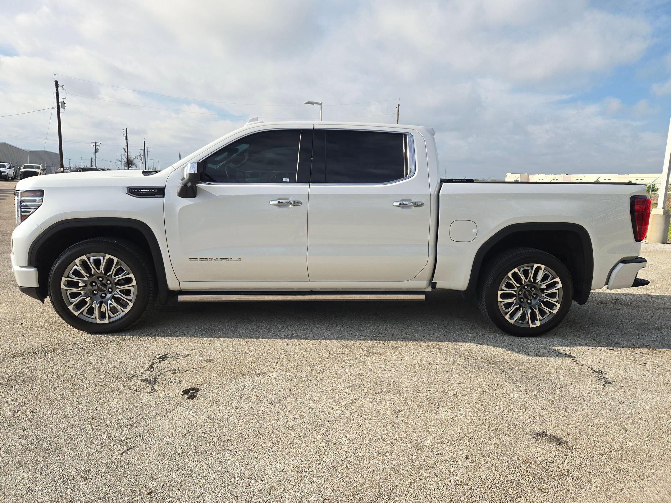 Used 2025 GMC Sierra 1500 Denali Ultimate image 6