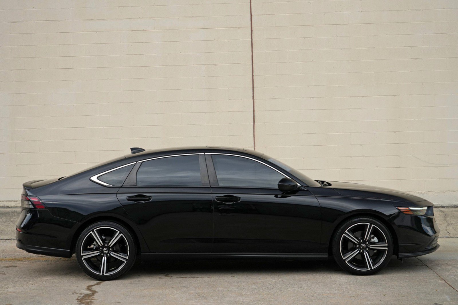 Used 2023 Honda Accord Sport image 50